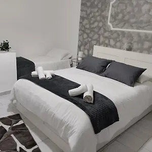 Apartman House Luroke, Catania-Fontanarossai nemzetközi repülőtér